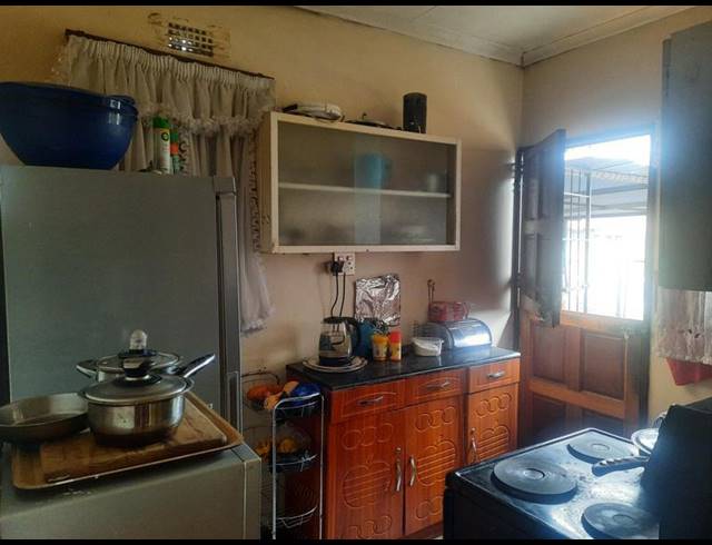 2 BEDROOM HOUSE FOR SALE IN LEEUHOF